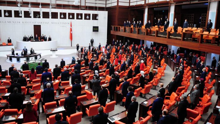 Kadın Memurlara Yeni Analık İzni Düzenlemesi!