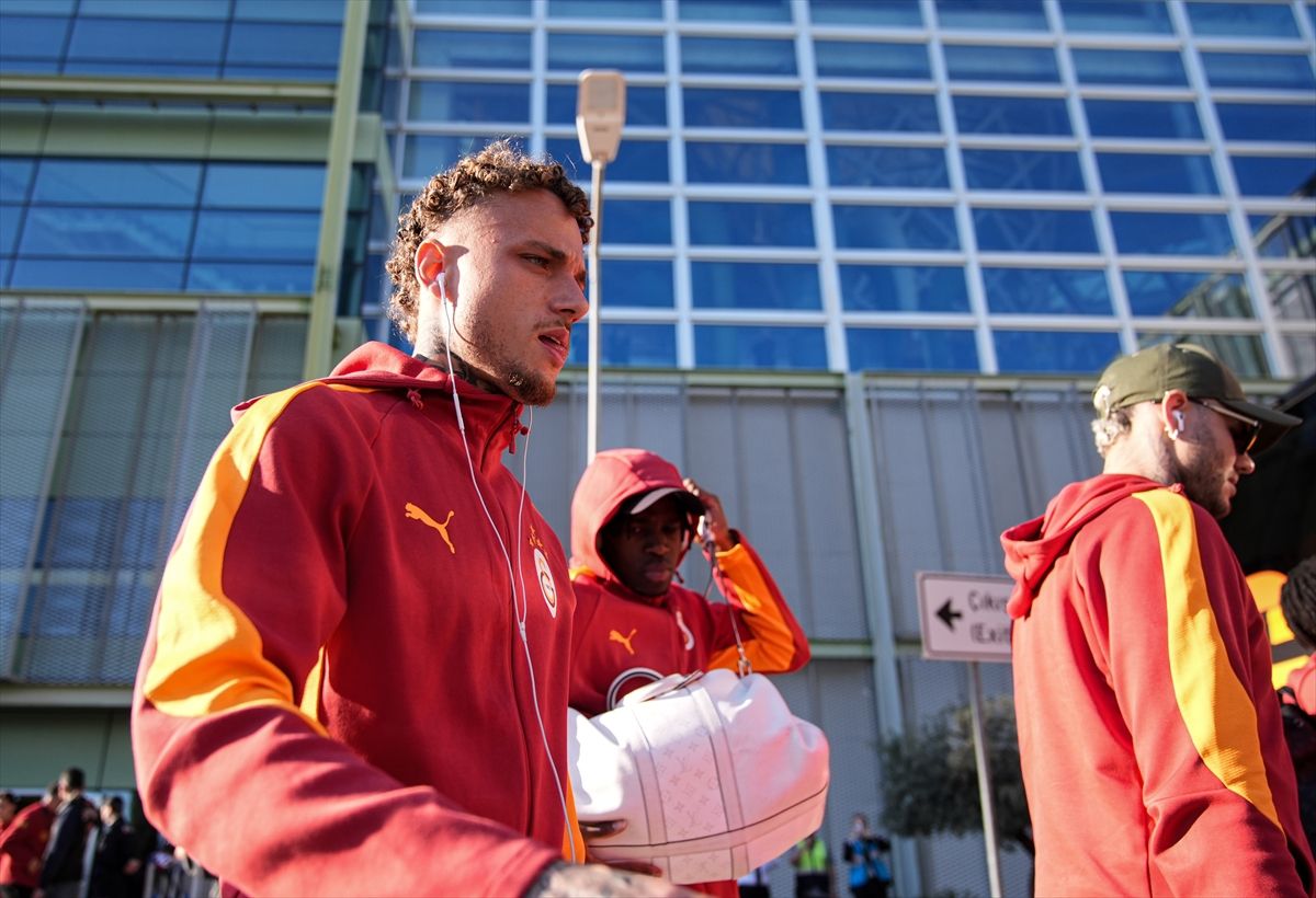Galatasaray İzmir’e Göztepe Maçı İçin Geldi!