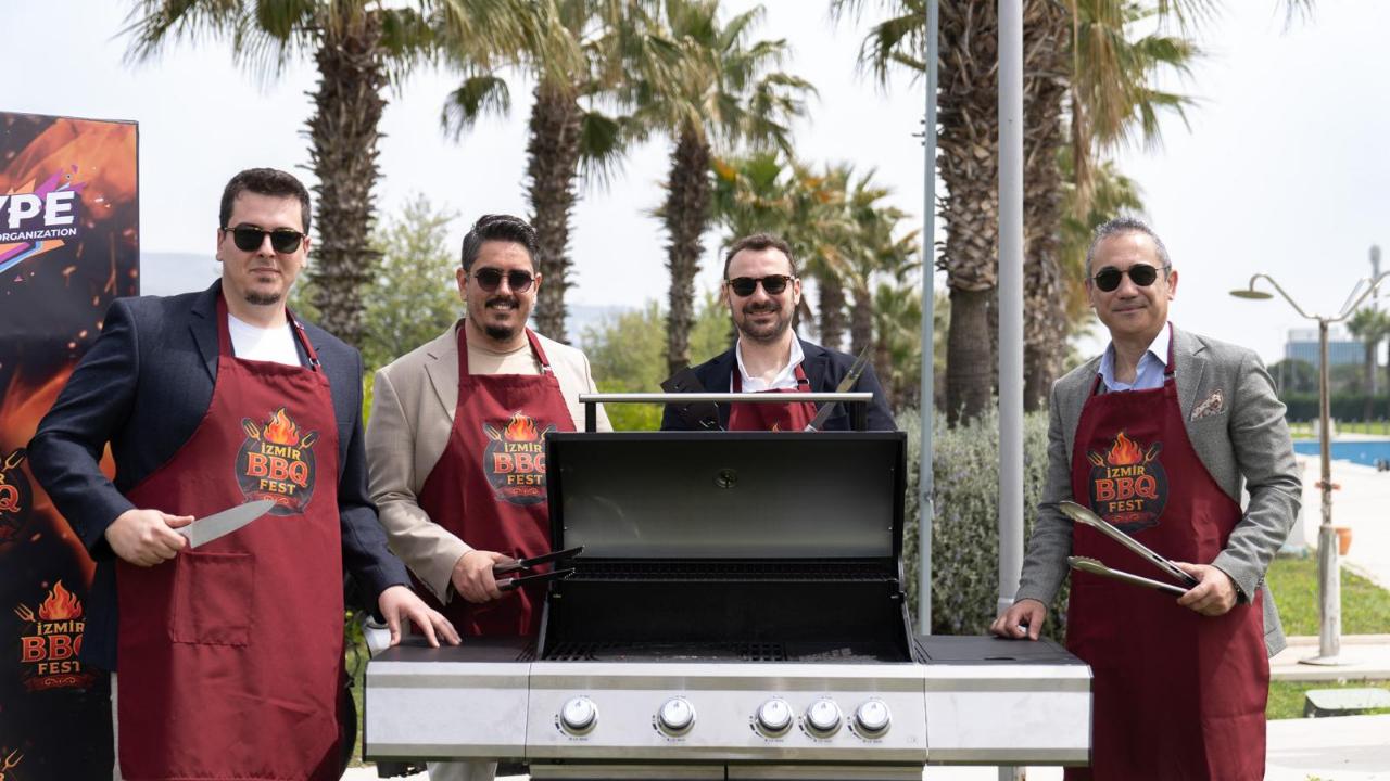 Izmir BBQ Fest: Lezzet ve Eğlence Buluşması!