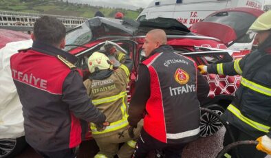 İstanbul-İzmir Otoyolu’nda Kaza: 4 Yaralı!