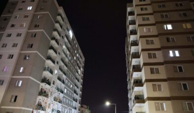 İzmir’de Yurtlarda Gıda Zehirlenmesi Ortalığı Karıştırdı