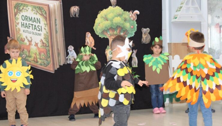 Küçük Kitap Kurtları Tiyatro ile Büyüyor!