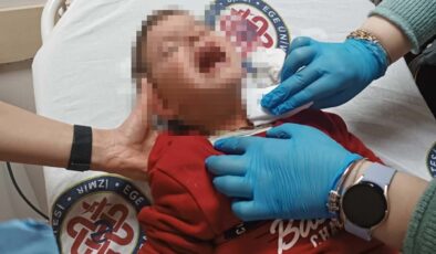 Parkta Bıçaklı Saldırı: 2 Yaşındaki Çocuk Yaralandı