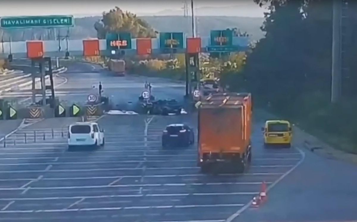 İzmir’de Genç Patoloji Asistanı Trafik Kazasında Hayatını Kaybetti