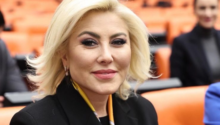 İzmir’de Tugay’a Sert Eleştiri, Hizmet Tartışması Büyüyor