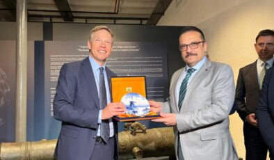 Tarihi Gemi Topu İzmir’de Sergilenmeye Başladı