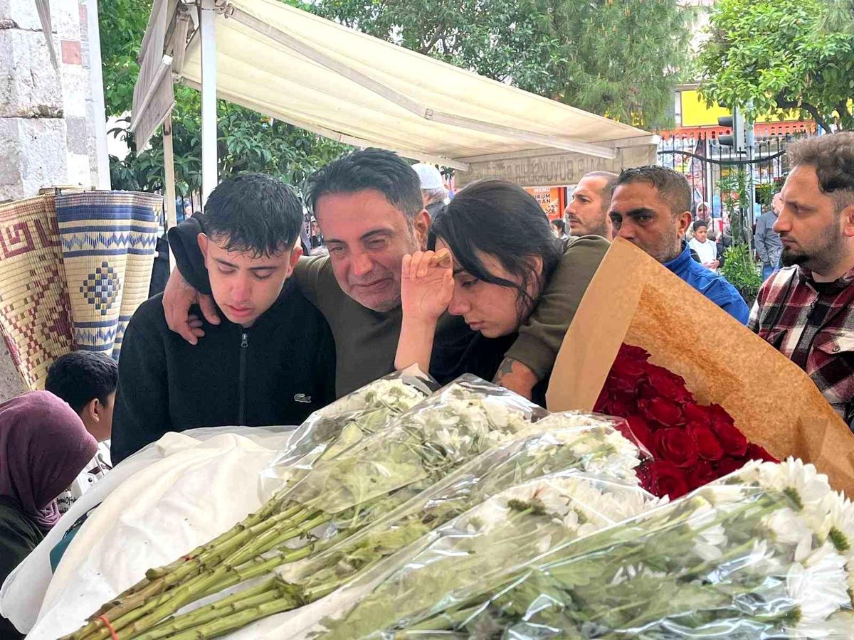 Genç Kız Estetik Ameliyatında Hayatını Kaybetti!